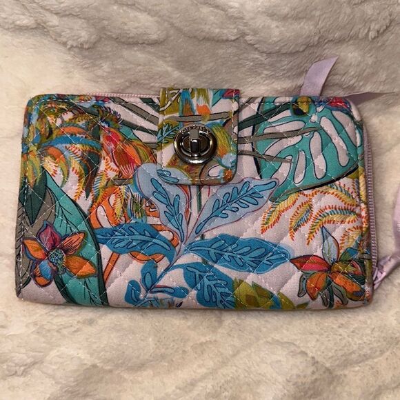 Vera Bradley Campus Double ID Turnlock Wallet Signature Cotton Quilted Wallet - Picture 4 of 12